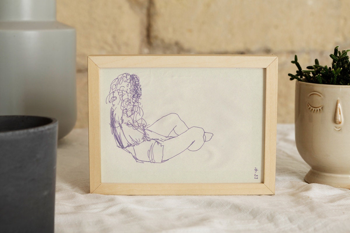 Эскиз Молодой Девушки ~ Hand Drawn Оригинальный Рисунок Гелевой Ручкой A4 Дженеа Кайтаз (11,7 х 8,3 дюйма)